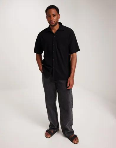 Jack & Jones Jormykonos Plisse Resort Ss Shirt Kortärmade skjortor Svart