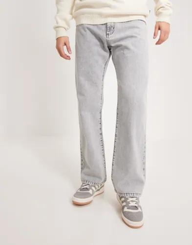 Woodbird Wik Snow Jeans Loose fit jeans Grå 