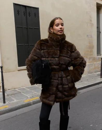 Nelly - Brun - Luxurious Short Fur Coat 