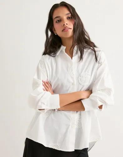 Neo Noir - Vit - Dalma Dori Emb Shirt 