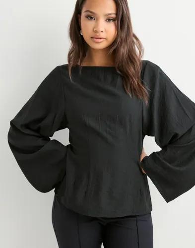 Nelly - Svart - Volume Sleeve Blouse 