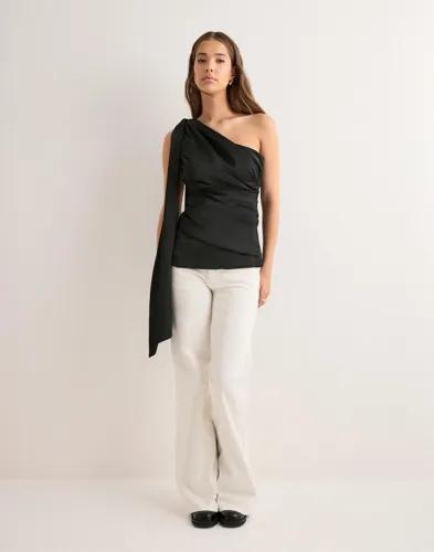 Malina - Svart - Nelly Draped One Shoulder Top 
