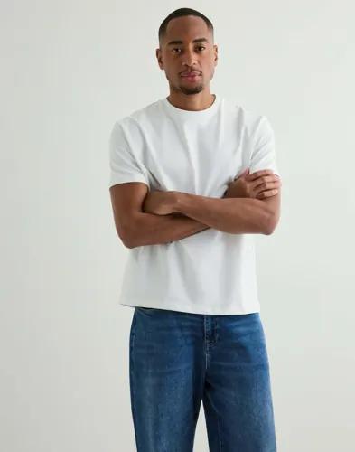 Que Sera Sera Sam Slim Tee Kortärmade t-shirts Vit 