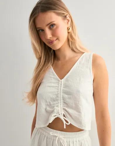 Pieces - Vit - Pcsastina Sl Cropped Top Wvn Bc 