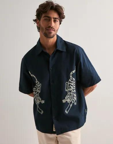 Woodbird WBWang Tiger Shirt Kortärmade skjortor Blå 