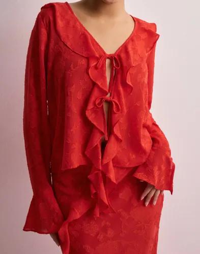 Neo Noir - Röd - Whisper Burnout Blouse