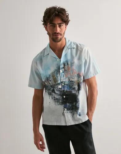 Selected Men Slhrlxcarl Aop Ss Shirt Kortärmade skjortor Multi/Mönstrad 