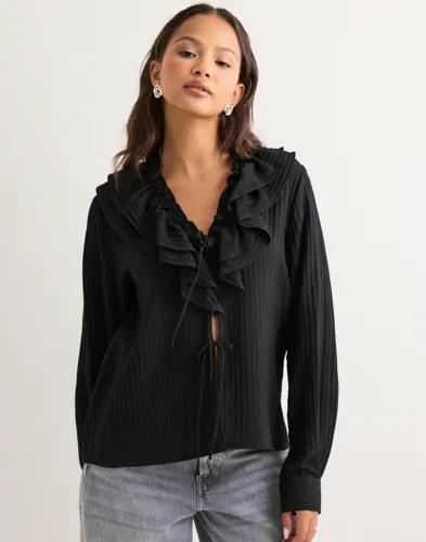 Vero Moda - Svart - Vmkausa Flounce Ls Top Wvn Ga 