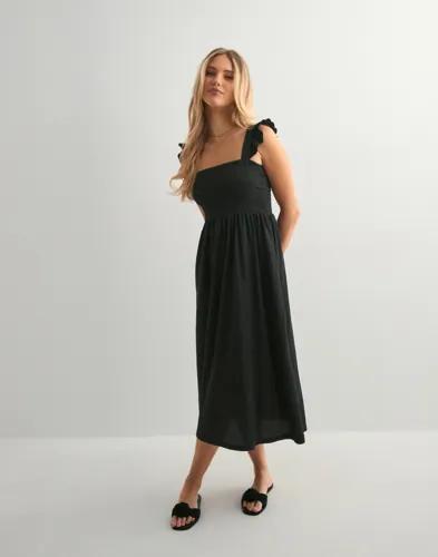 Pieces - Svart - Pcluna Smock Strap Dress Sa Bc 