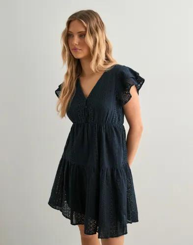 Only - Blå - Onlhelena Lace Capsl Dress Wvn Noos 