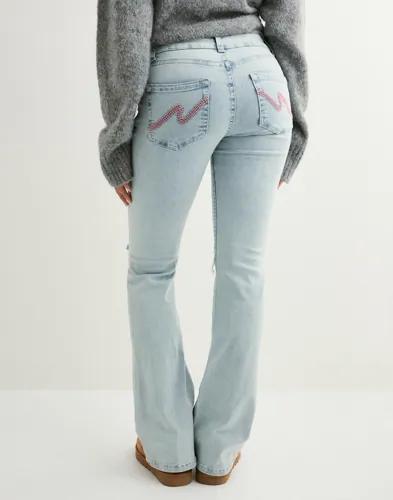 Nelly - Blå - Low Waist Perfect Bootcut Jeans