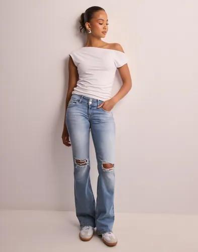 Nelly - Blå - Low Waist Bootcut Flap Pocket Jeans 