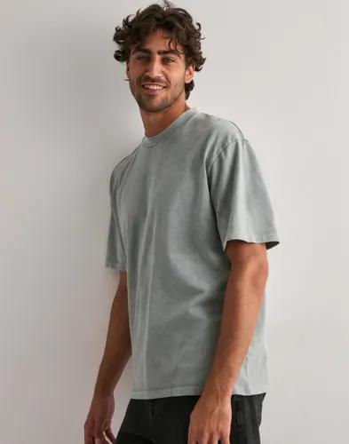 Que Sera Sera Wayne Washed Boxy Tee T-Shirts & Linnen Grå 