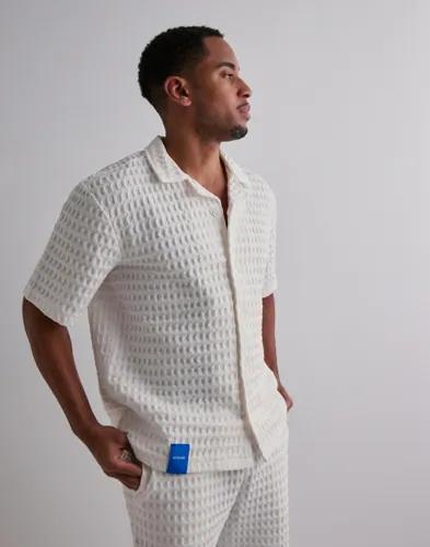 Que Sera Sera Will Waffle Shirt Enfärgade skjortor Vit 