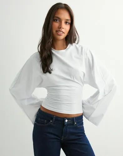 Nelly - Vit - Wide Sleeve LS Top 