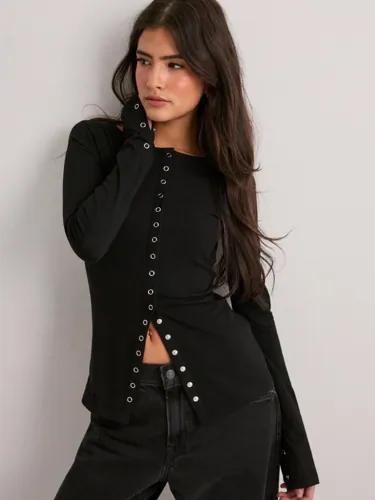 Nelly - Svart - Front Button LS Top 