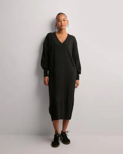 Only - Svart - Onlnew Tessa L/S Midi V Dress Knt N 