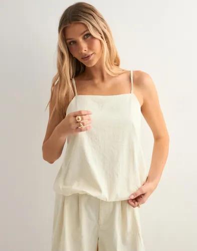 Pieces - Beige - Pctora Strap Balloon Top Wvn D2D Pp 