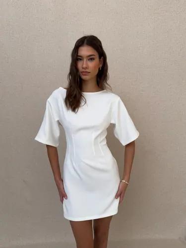 Nelly - Vit - Shaped Short Sleeve Dress 