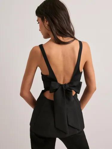 Neo Noir - Svart - Agape Structure Tie Top 