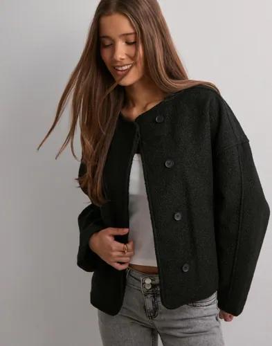 Nelly - Svart - Warm Clean Jacket