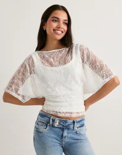 Nelly - Vit - Wide Sleeve Lace Top 