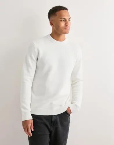 Selected Men Slhdane Ls Knit Structure Crew Neck Stickade tröjor Vit