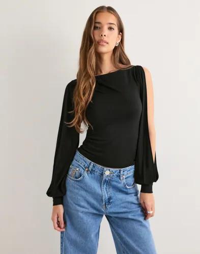 Nelly - Svart - Open Sleeve Top 
