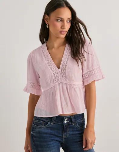 Nelly - Rosa - Sweet Detail Blouse 
