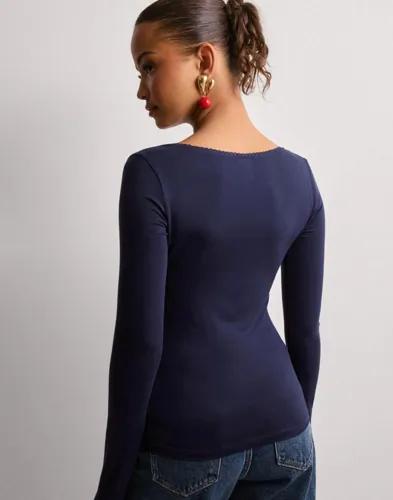 Nelly - Blå - Romance Shape LS Top 