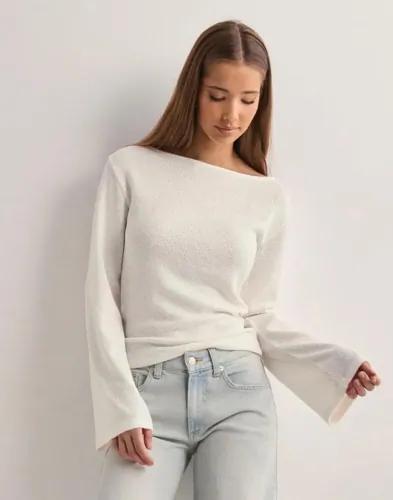 Nelly - Vit - Gorgeous Wide Sleeve Sweater 