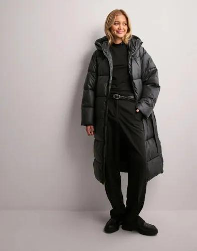 Nelly - Svart - Long Puffer Coat 