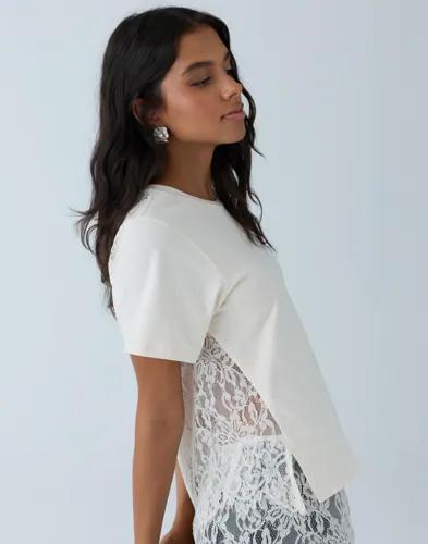 Nelly - Vit - Lace Back Tee 