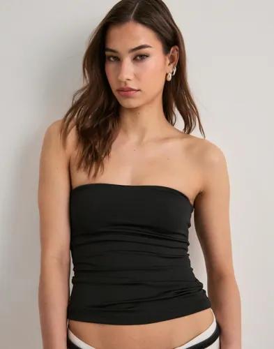 Nelly - Svart - Built In Bra Tube Top 