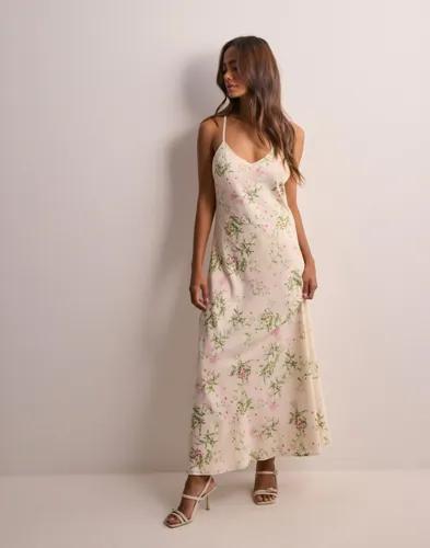 Neo Noir - Beige - Clia Flower Field Dress 