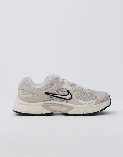 Nike - Vit - W Nike V5 Rnr 