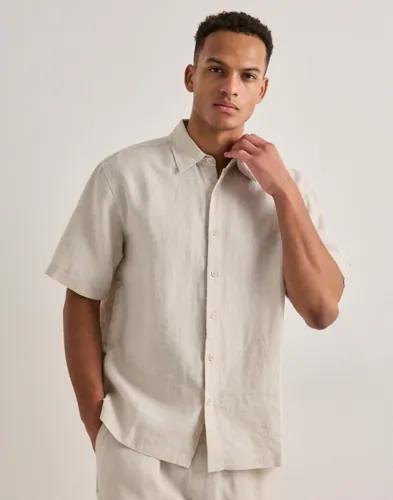 Que Sera Sera Louis Linen Shirt SS Linneskjortor Beige