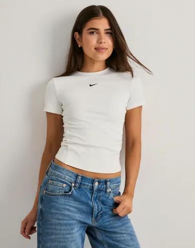 Nike - Vit - W Nk One Fttd Ss Top 