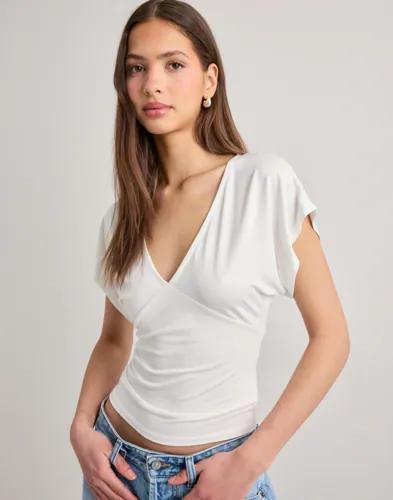 Nelly - Vit - Soft Plunge Top 