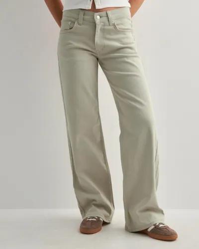 Nelly - Beige - Low Waist Loose Jeans 