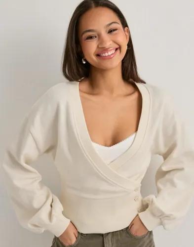 Nelly - Vit - Wrap Waist Button Cardigan