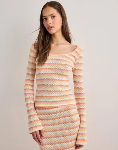 Nelly - Rosa - In Love LS Top 