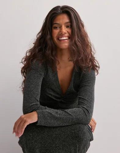 Pieces - Svart - Pclina Ls V-Neck Detail Top Mm 