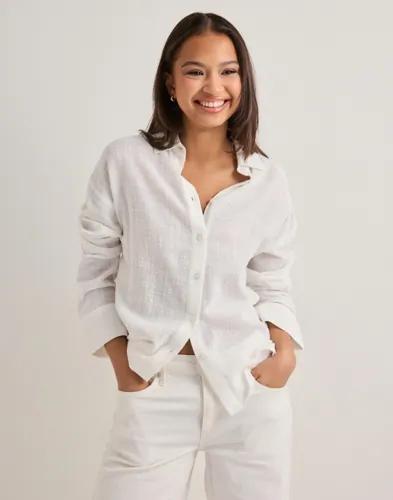 Nelly - Vit - Easy Breeze Shirt