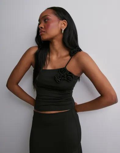 Nelly - Svart - Rose Strap Top