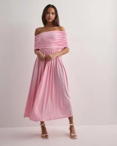 Malina - Rosa - Ariel off shoulder jersey midi dress 