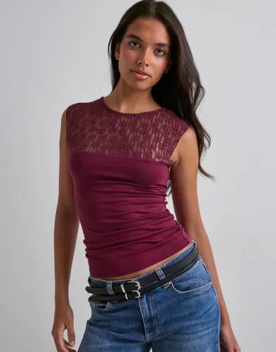 Nelly - Röd - Lace Blocking Sleeveless Top 