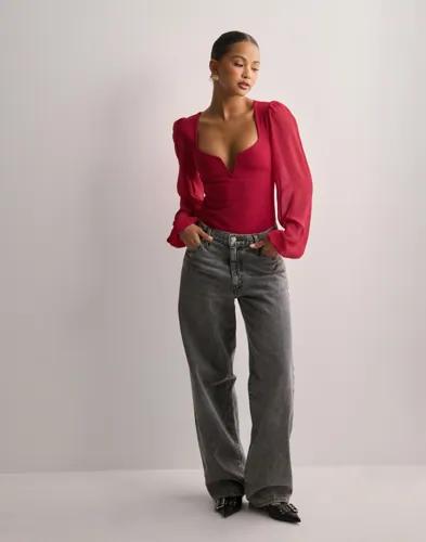 Nelly - Röd - Wide Sleeve Wire Body 