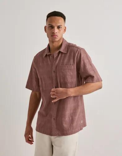 Les Deux Charlie Ss Shirt Kortärmade skjortor Röd 