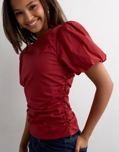 Nelly - Röd - The Cutest Blouse 